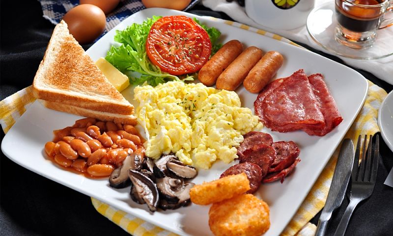 A full breakfast with a diversity of food types can provide a full array of nutrients to set you up for the day