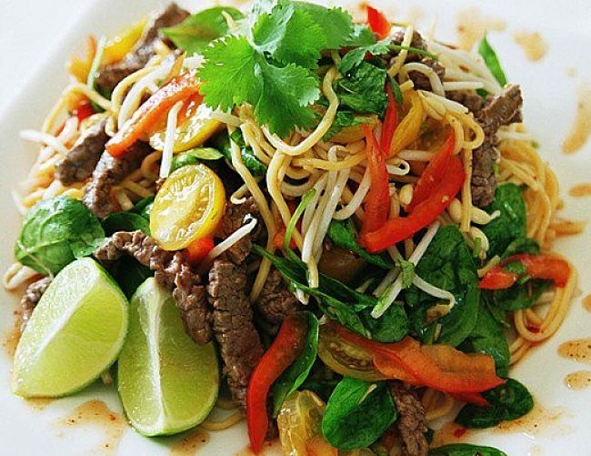 SVegetables are a goof choice when trying to control Thai Food Calories